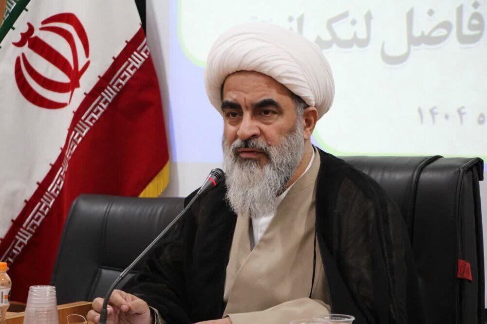 آیت الله فاضل لنکرانی: تعلیم، تدریس، تحقیق و تبیین معارف دین بالاترین صدقه است