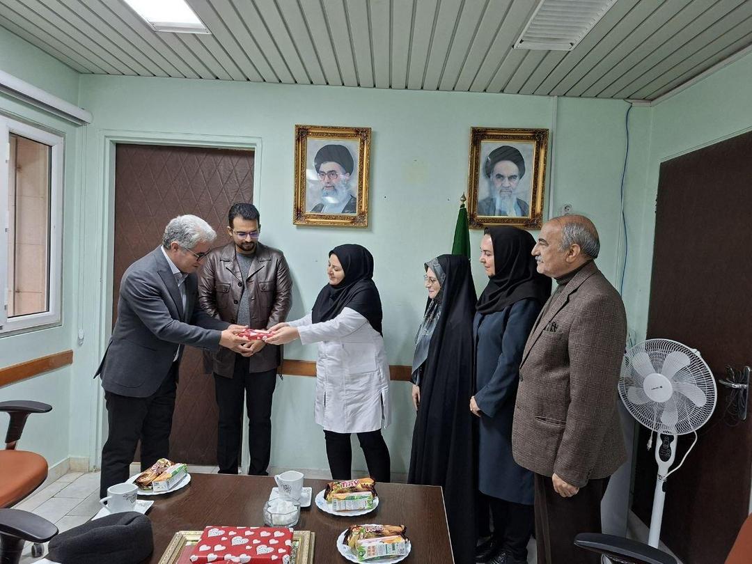 فرماندار مشگین از پزشکان خیر درجمع اعضای خیرین سلامت این شهر تجلیل کرد