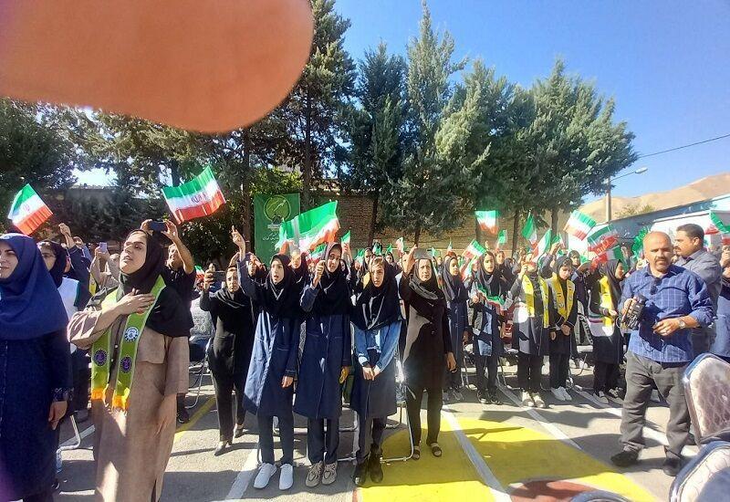آغاز سال تحصیلی جدید در کردستان با حضور ۳۰۰ هزار دانش‌آموز