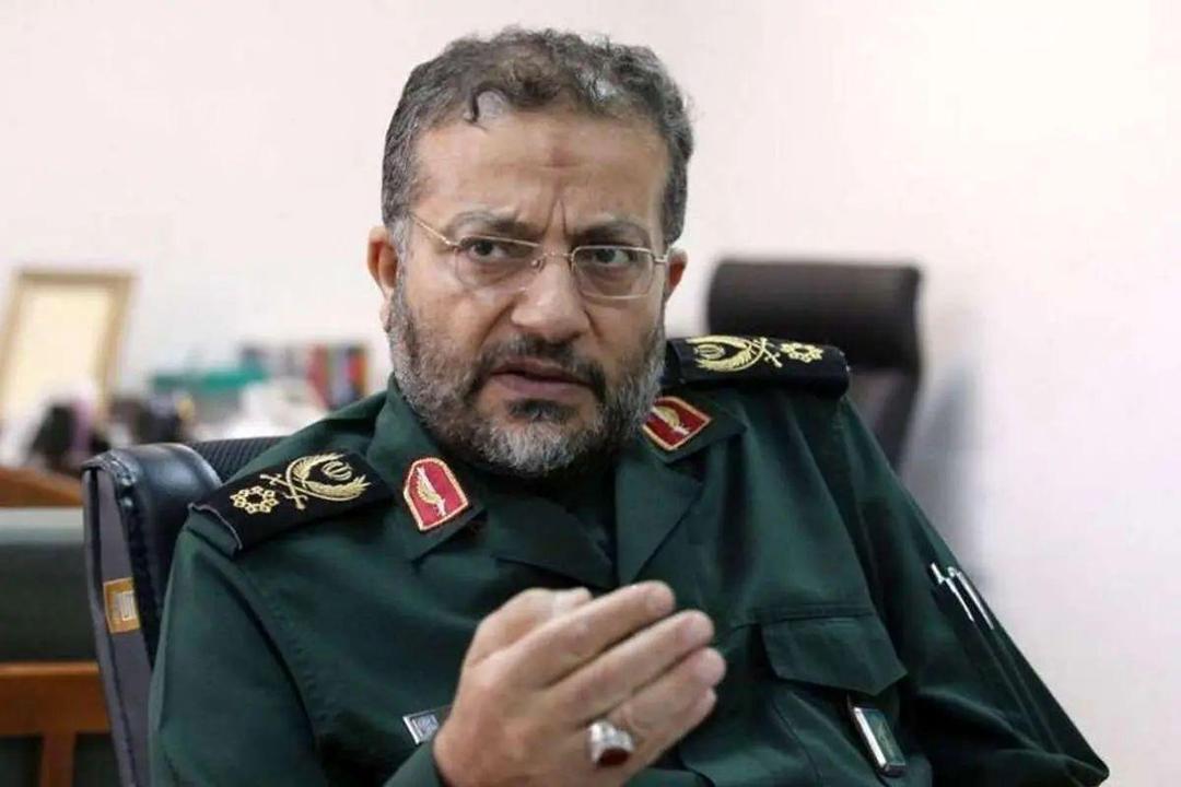 سلیمانی، رئیس سازمان بسیج مستضعفین: زمان حمله رژیم صهیونیستی به سازمان بسیج، آنجا بودم، صدایی شنیدم و تصور کردم که جنگنده خودی است/ وقتی به آسمان نگاه کردم، موشک‌هایی اصابت کرد و ۴۸ نفر از هم‌رزمان ما به ‌شهادت رسیدند