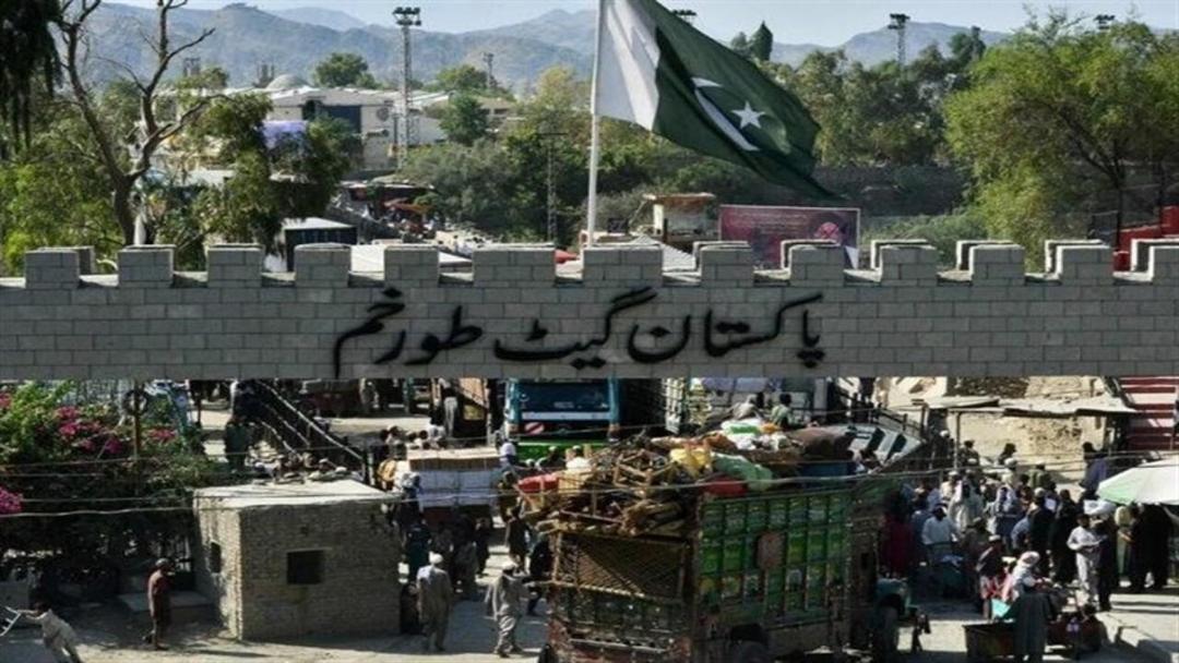 گذرگاه مرزی تورخم پس از بسته‌شدن موقت، بار دیگر بازگشایی شد