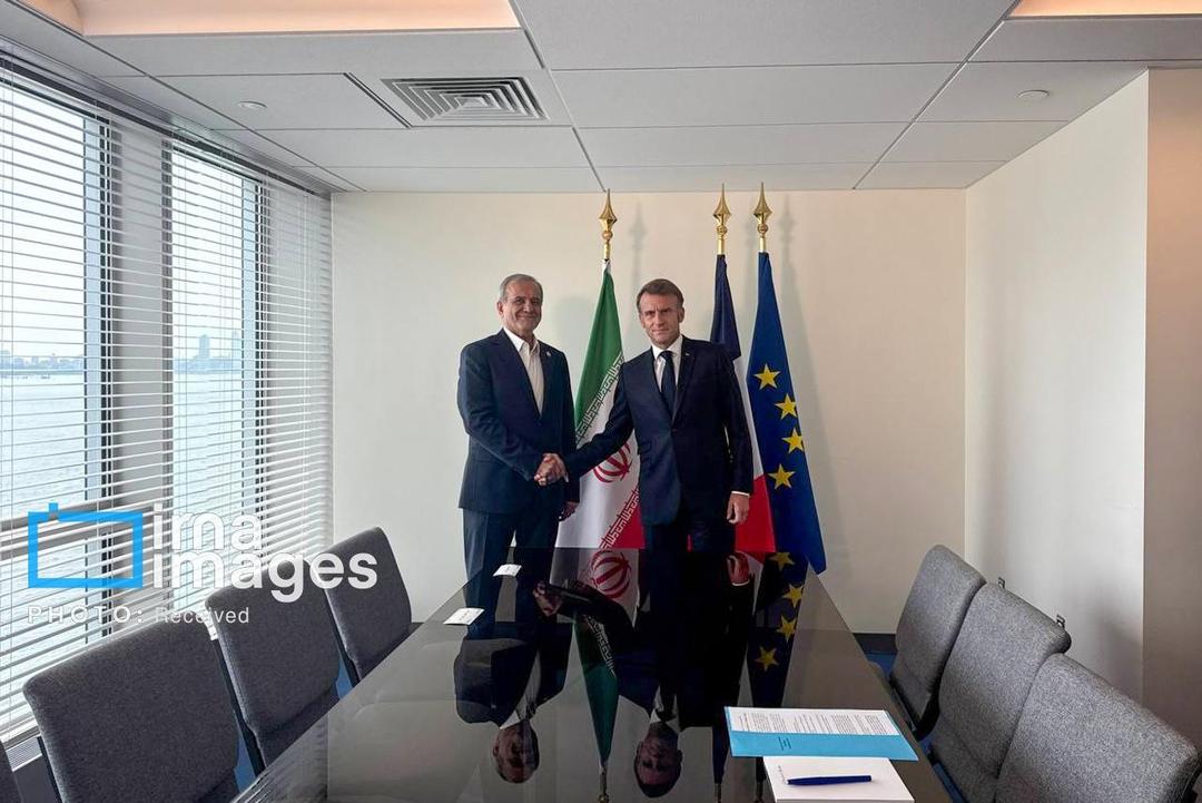 پزشکیان و مکرون دیدار کردند