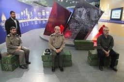 بازدید لاریجانی از موزه ملی انقلاب اسلامی و دفاع مقدس