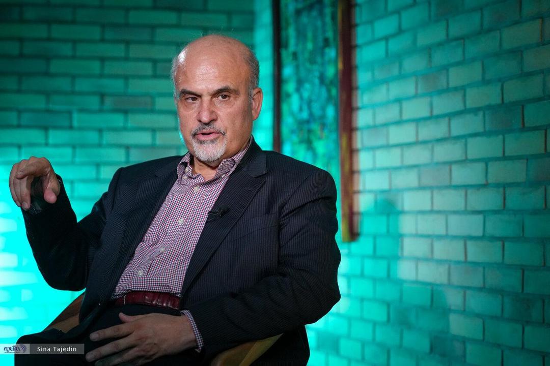 طعنه سنگین جلایی پور به احمدی نژاد/ این مملکت چقدر باید تاوان یک‌سری متوهم سیاسی را بدهد؟