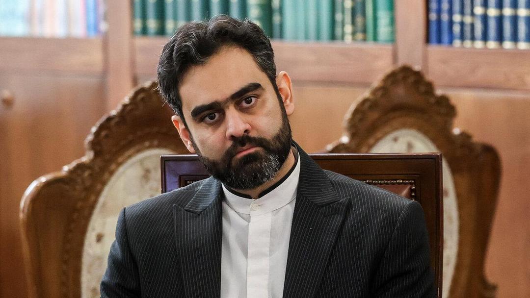 ببینید | امیرحسین ثابتی خواستار حذف انتخابات شد: تا وقتی مردم انتخاب می‌کنند، اوضاع کشور درست نمی‌شود!