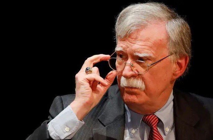 خشم ترامپ یقه بولتون را گرفت؟! ؛ کشف اسناد محرمانه در منزل جان بولتون