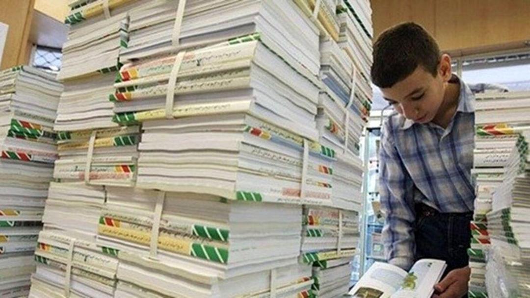 توزیع کامل کتاب‌های درسی مستلزم انتخاب رشته دانش‌آموزان است