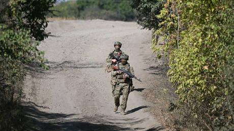 Russian troops advance on key Donbass town – MOD