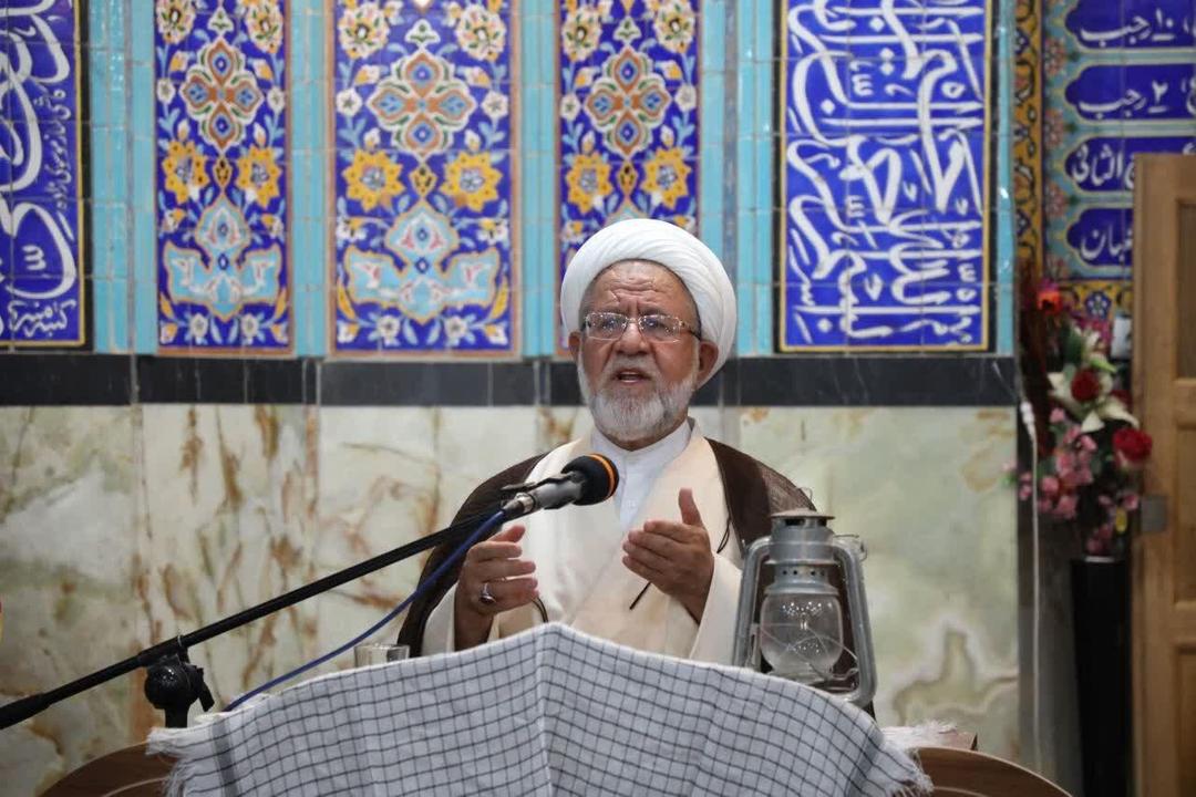 دفاع مقدس یک راهبرد و چراغ برای نسل‌های آینده است