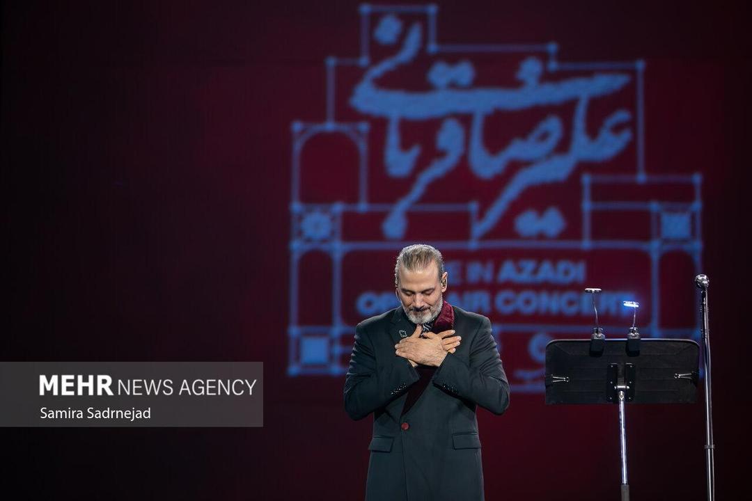 اولین شب از «ایرانم» با صدای علیرضا قربانی در یزد