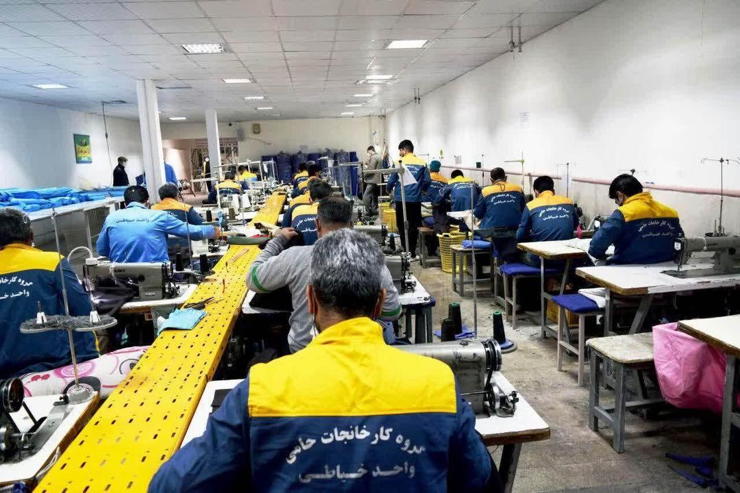 خبرگزاری میزان: عفو و اشتغال‌ محکومان، محور یازدهمین تور نظارتی قوه قضاییه با حضور بیش از ۴۰ خبرنگار و عکاس از ۲۵ رسانه مختلف در استان اصفهان/ قوه قضاییه برای کسب‌وکار مددجویان پس از عفو هم برنامه دارد/ آشنایی اصحاب رسانه با تاثیر کارگاه‌های مهارت‌آموزی بر اشتغالزایی مددجویان پس از عفو و بازگشت به جامعه