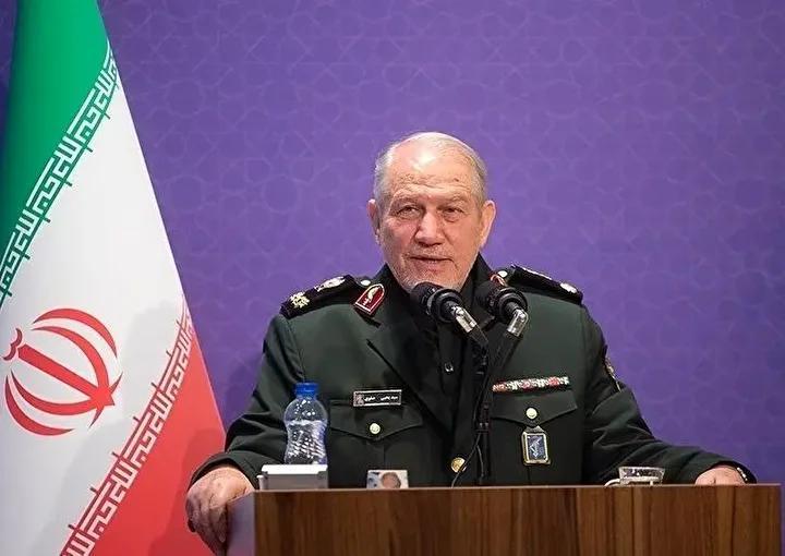 سرلشکر رحیم صفوی: مردم ایران با حفظ وحدت، صبر و مقاومت در برابر دشمنان ایستادگی کردند