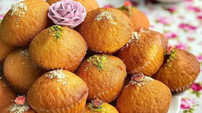 هر یک عدد کیک یزدی چقدر کالری دارد؟