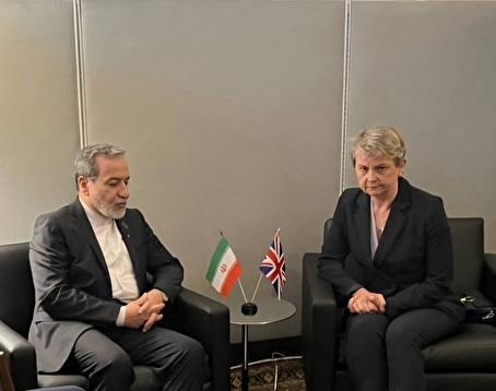 عراقچی به همتای انگلیسی: اصرار سه کشور اروپایی بر بازگرداندن قطعنامه‌های لغوشده شورای امنیت ناموجه و غیرقانونی است
