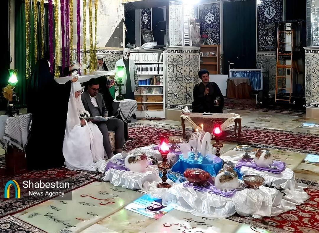 آغاز زندگی مشترک یک زوج جوان از حرم مطهر شهدای لاهیجان رفسنجان به مناسبت هفته دفاع مقدس