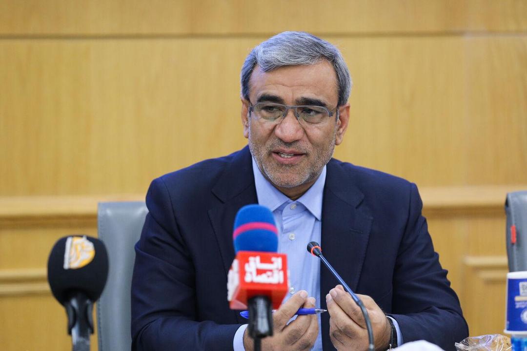 استاندار خراسان رضوی: سهمیه ارزی برای واردات کالا را به استان تفویض کنید