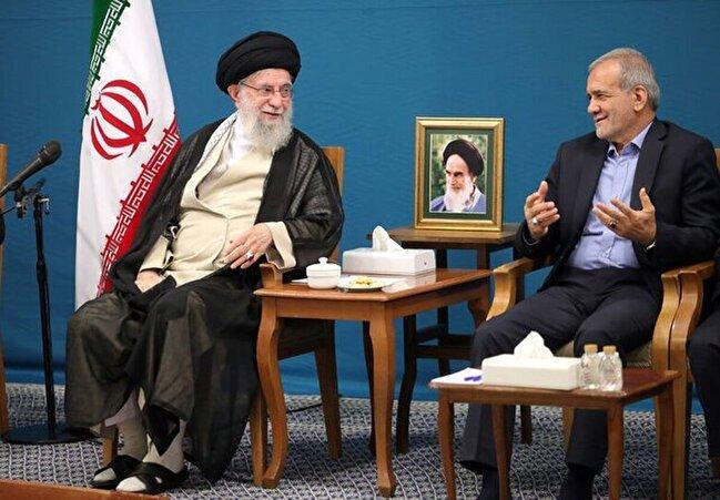 خط بطلان بر شکاف فرضی میان رهبری و دولت