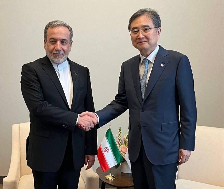 دیدار عراقچی با وزیر خارجه کره جنوبی