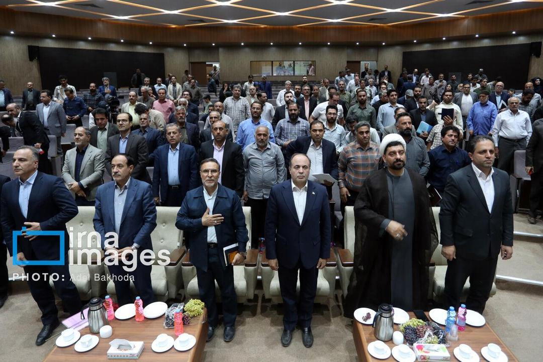 سفر وزیر کشاورزی به همدان؛ از اهدای خوشه برتر انگور تا حمایت از تولید
