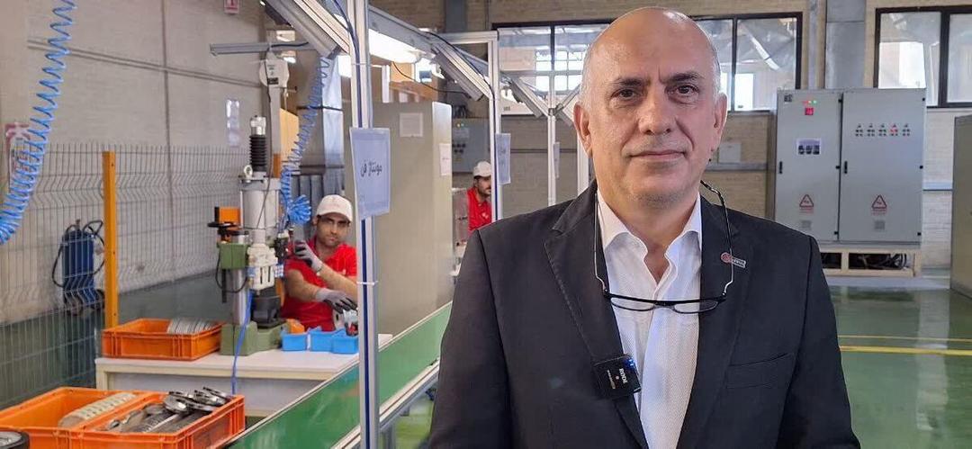 گام بلند شرکت گلدیران در مسیر خودکفایی/ تولید موتور جاروبرقی کلید خورد 