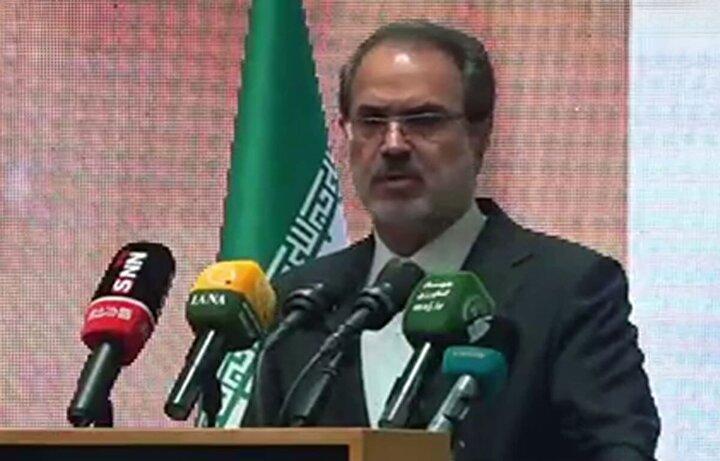 مردم مظلوم غزه را در گرسنگی نگه می‌دارند و استکبار جهانی و مدعیان حقوق بشر خم به ابرو نمی‌آورند