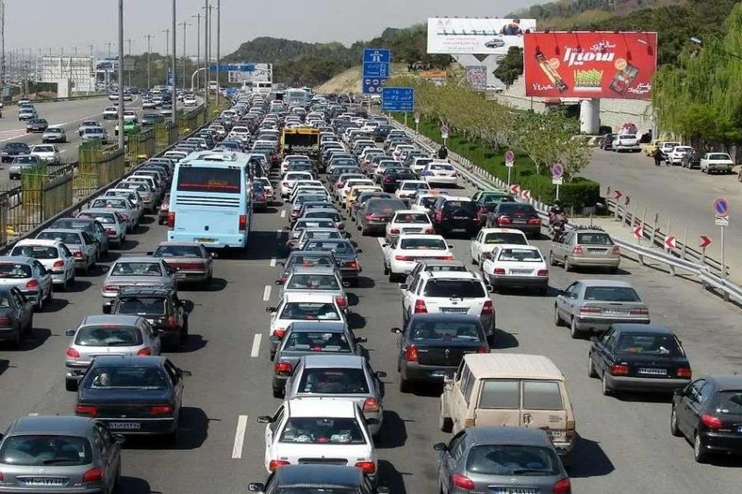 همه از ترافیک رودبار می‌گویند؛ پس امرار معاش زیتون‌ فروشان چه؟