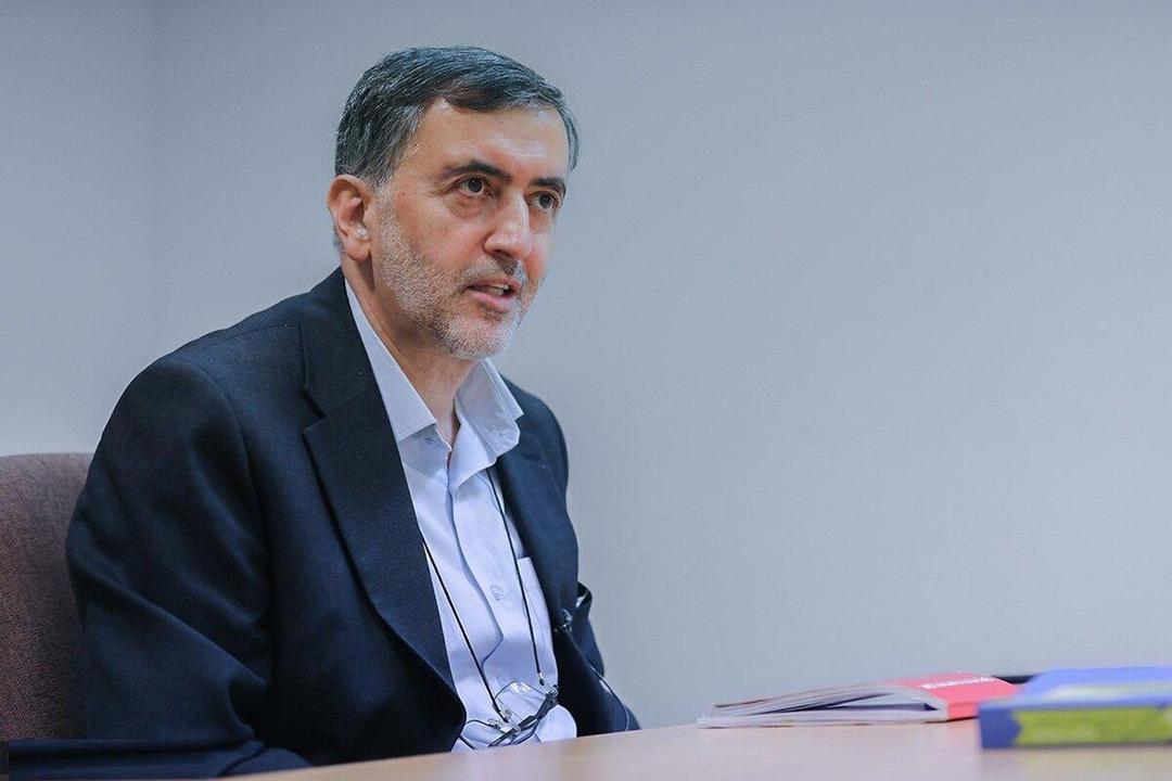 گنجی: هر آنچه که منشأ تنش در کشور است را کنار بگذاریم