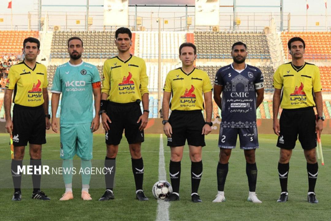 تساوی پیکان و چادرملو در نیمه نخست