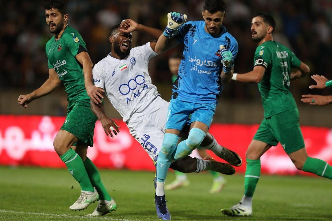 توقف دوباره استقلال در لیگ برتر در روز نقد عملکرد هاشمیان در پرسپولیس