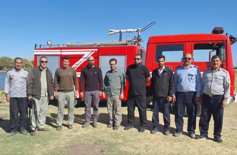 محیط‌بانان میاندوآبی با کمک آتش‌نشانی شکارچیان غیرمجاز را دستگیر کردند