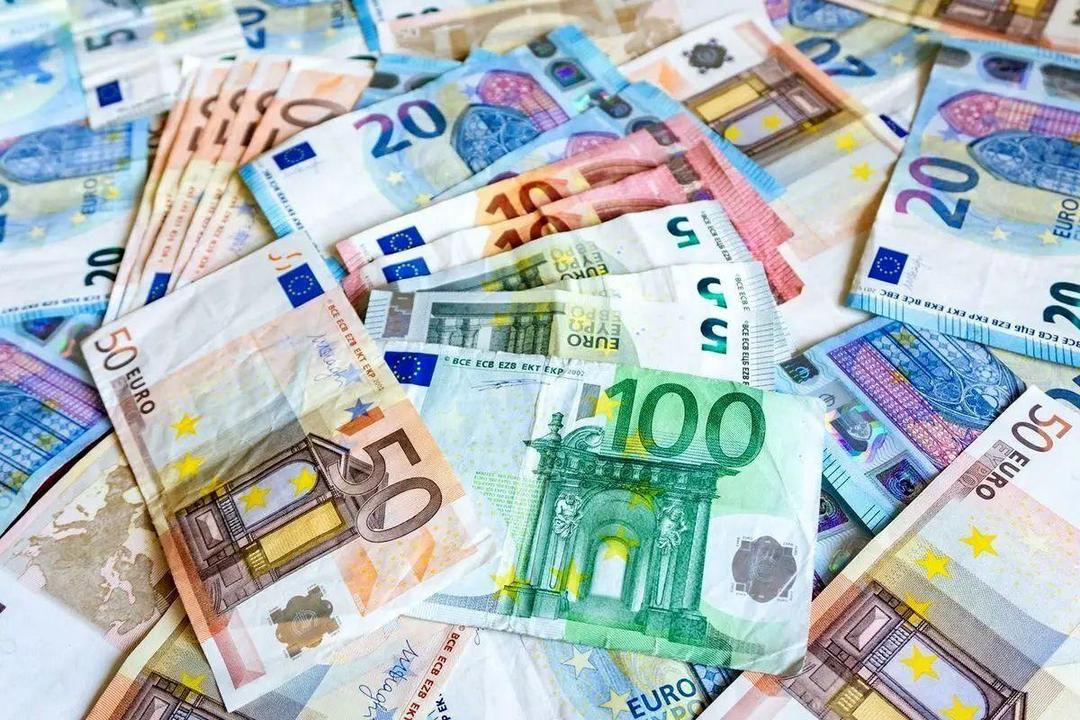 قیمت یورو، امروز شنبه ۵ مهر ۱۴۰۴