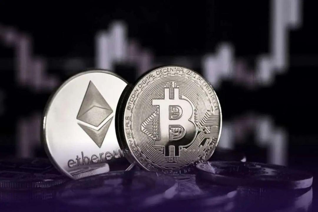 قیمت بیت کوین، امروز شنبه ۵ مهر ۱۴۰۴