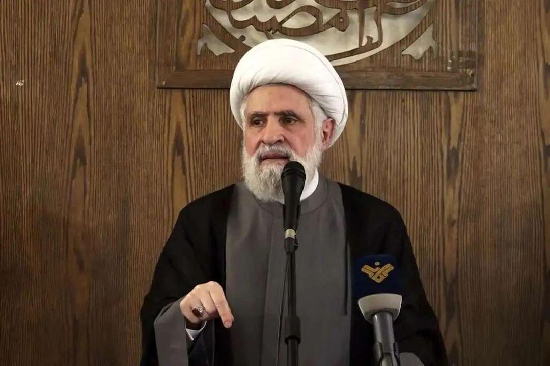 شیخ نعیم قاسم: دولت لبنان تصمیم خطای خود درباره خلع سلاح مقاومت را اصلاح کند؛ آن‌ها از سمت خود کشتی را سوراخ می‌کنند، اما همه غرق خواهند شد