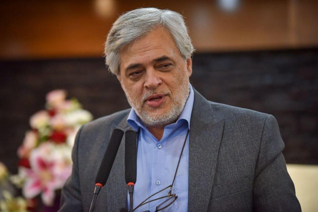 طعنه مهاجری به اظهارات توهین آمیز جلیلی نسبت به روحانی/ به عنوان بچه دبستانی مناظره کن!