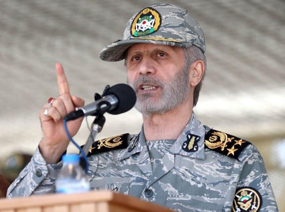 فرمانده کل ارتش: دشمن را زیر نظر داریم و اشتباهش را با شدت پاسخ خواهیم داد 