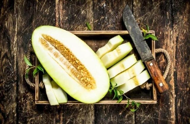 انواع خربزه در ایران را بشناسید / بهترین زمان برای مصرف خربزه ؛ طبع خربزه سرد است یا گرم ؟