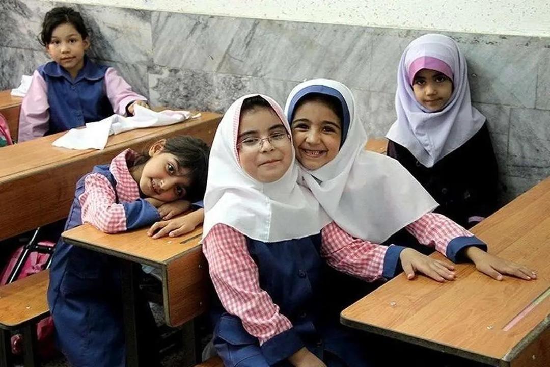 کوچ اجباری به مدارس غیردولتی/ هزینه‌های سرسام‌آور برای امکاناتی که نیست