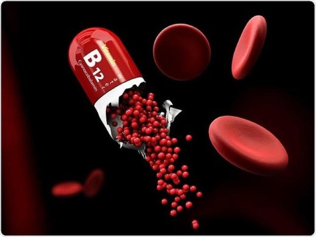 هر آنچه که باید از فواید و مضرات ویتامین B12 بدانید