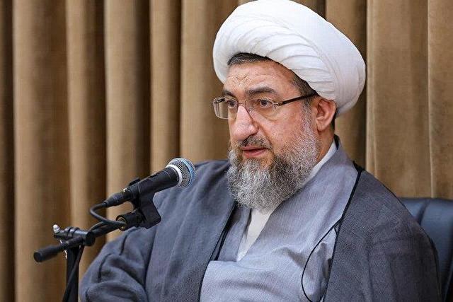 دانشگاه‌ها باید به عرصه تقویت آرمان‌های ملی و انقلابی تبدیل شوند
