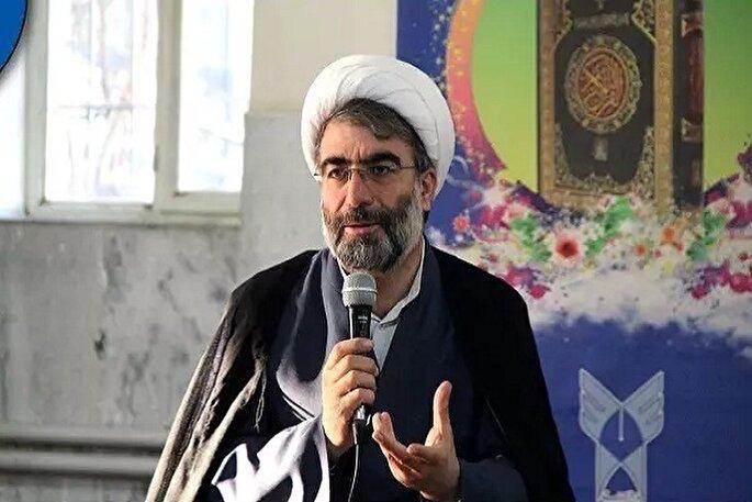 قلم دانشجو؛ هم‌تراز با خون شهید در سنگر جدید دفاع مقدس