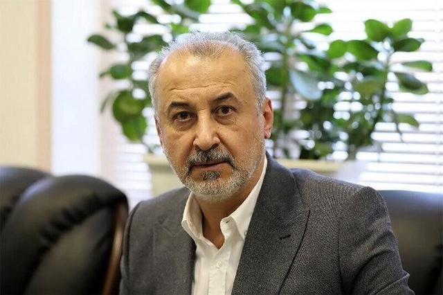 ببینید | درگیری لفظی رضا درویش با خبرنگاران!