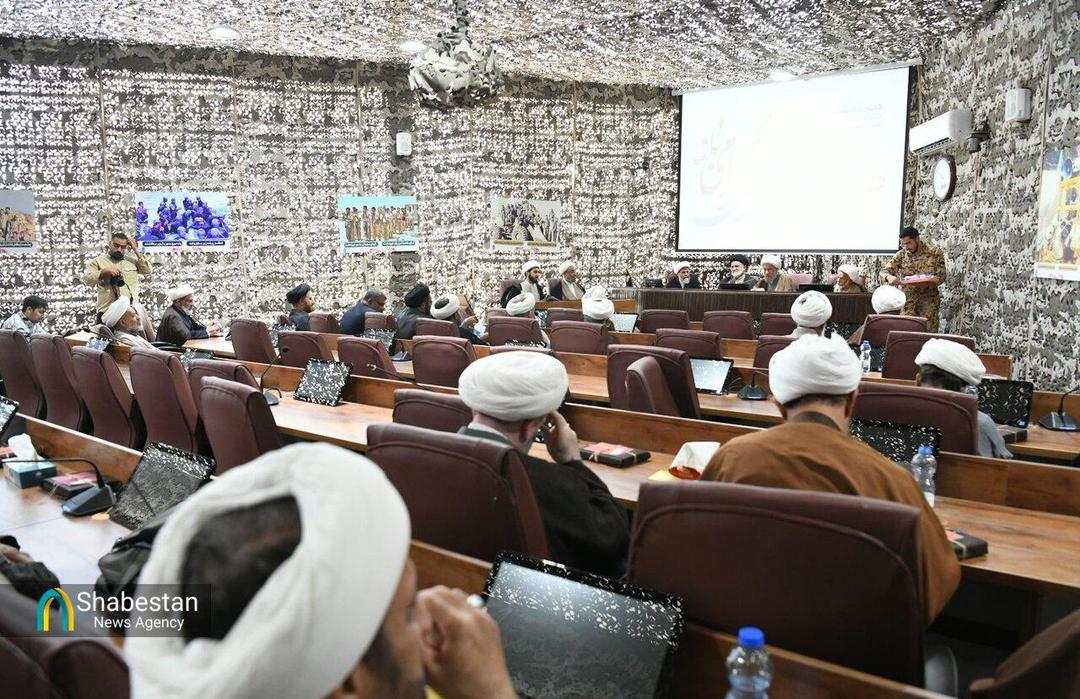 گردهمایی روحانیون رزمنده دفاع مقدس در فارس