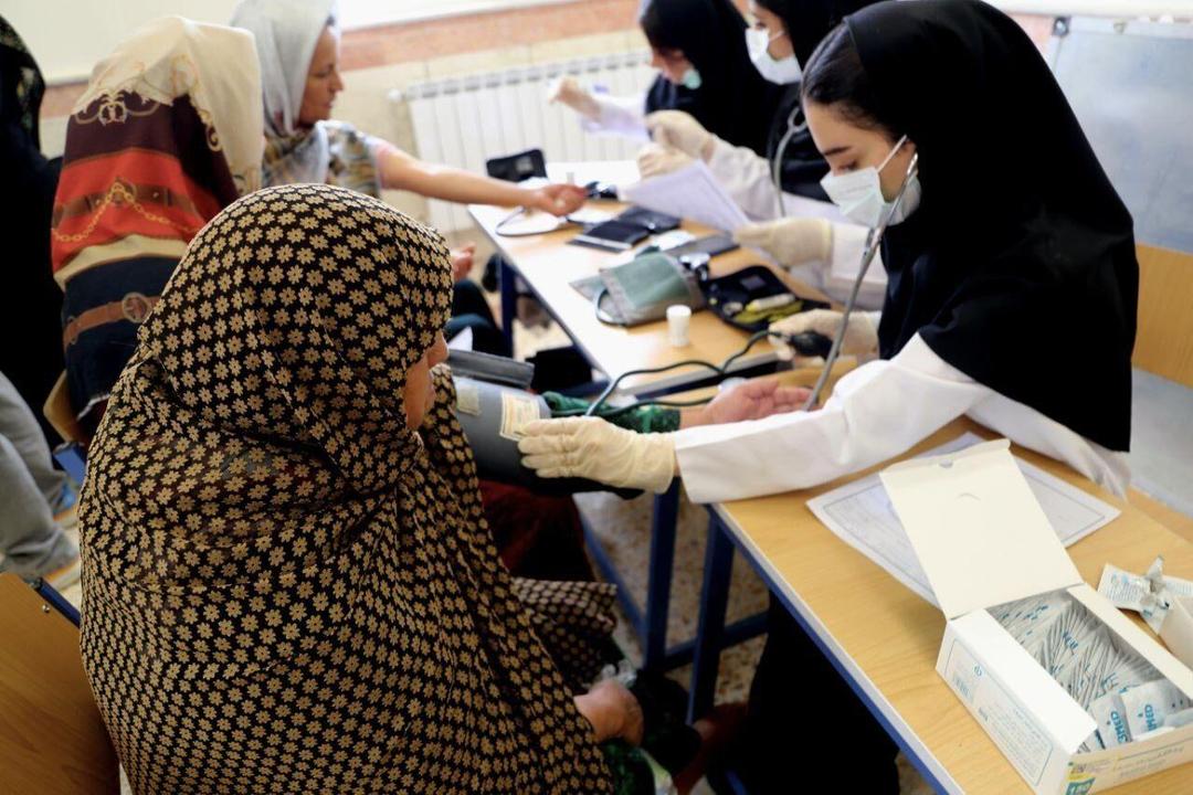 اردوی جهادی سلامت در خرم‌بید؛ خدمت‌رسانی رایگان به مناسبت هفته دفاع مقدس