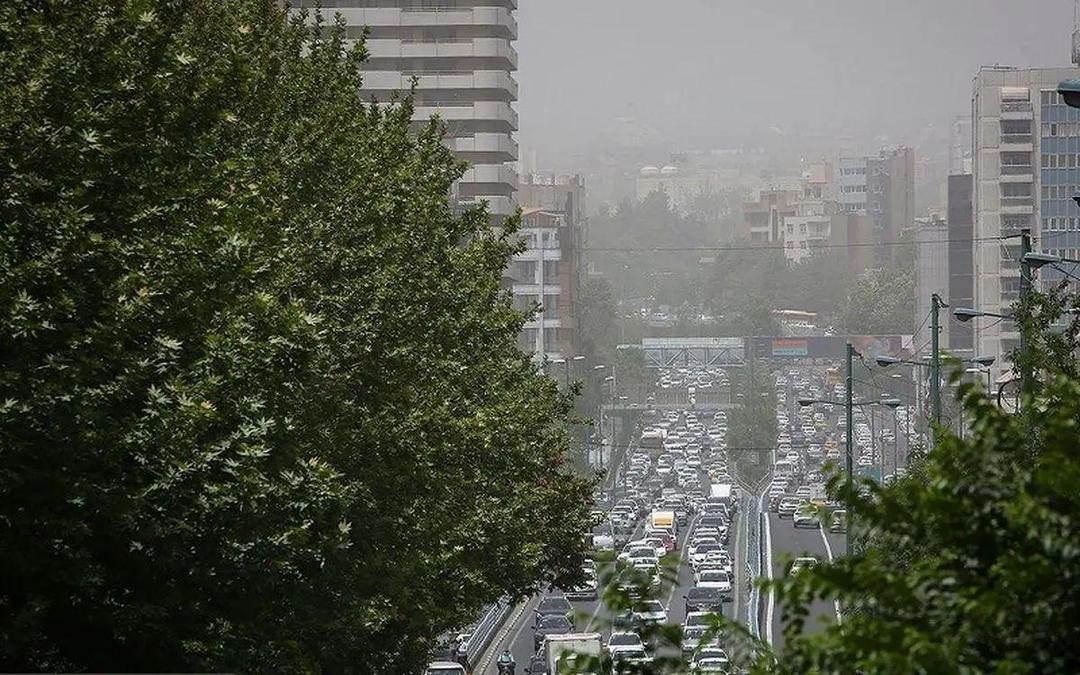 هواشناسی: دو پیش‌بینی برای تهران؛ کاهش نسبی دما و افزایش آلاینده‌های جوی