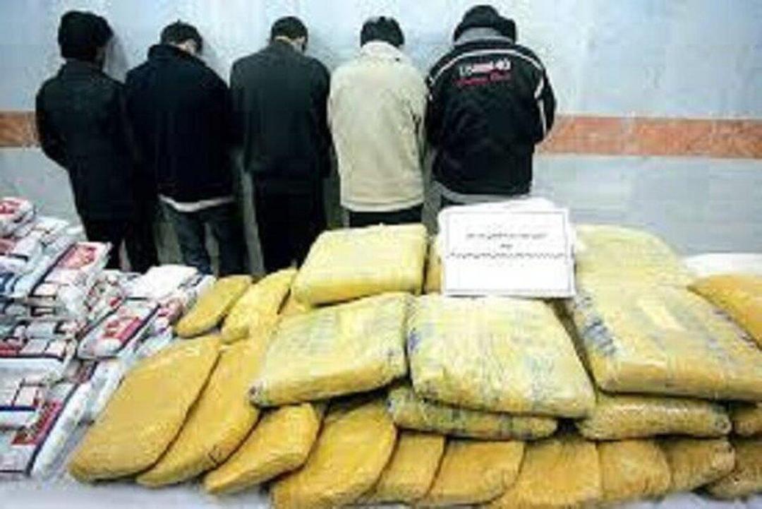 کشف ۷۰۰ کیلوگرم مواد مخدر در عملیات مشترک پلیس یزد
