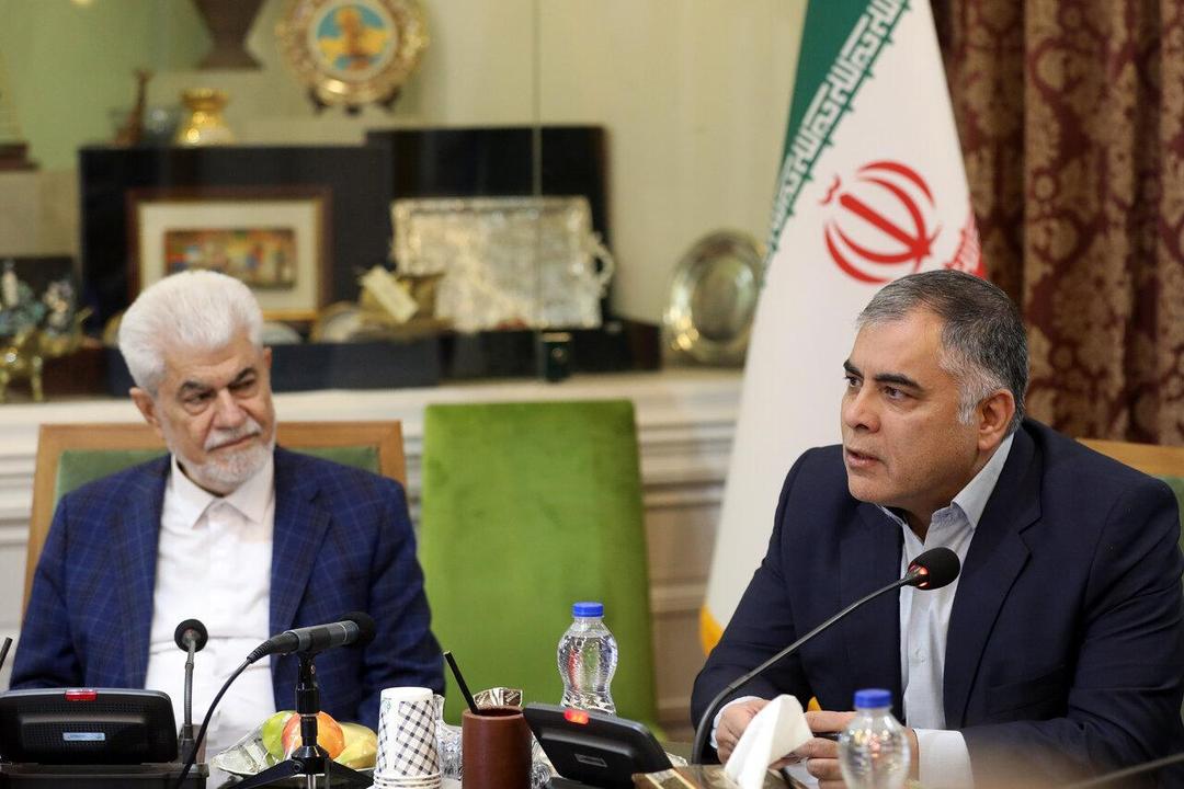 نشست مشترک اعضای کمیسیون بهداشت مجلس با وزیر نفت