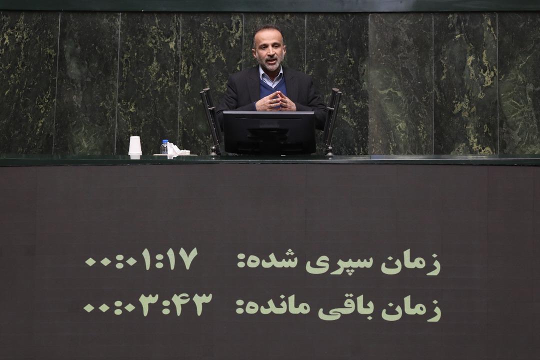 نجفی: تأخیر دولت در اجرای احکام مسکن و کشاورزی برنامه