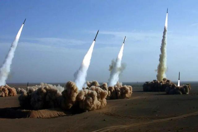 آمادگی کامل نیروهای مسلح برای درگیری احتمالی آینده با دشمن صهیونی؛ اذعان صهیونیست‌ها به قدرت ایران