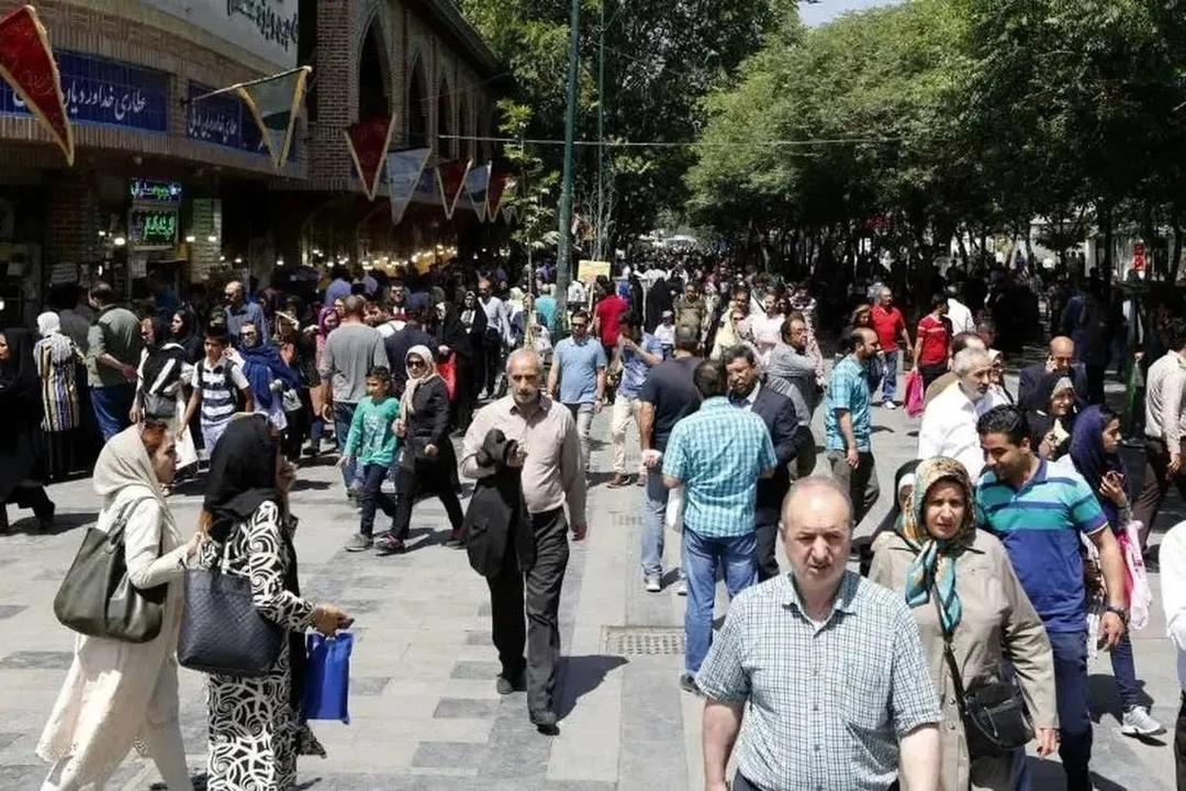 این دیدگاه کشور را به سمت سقوط می‌برد