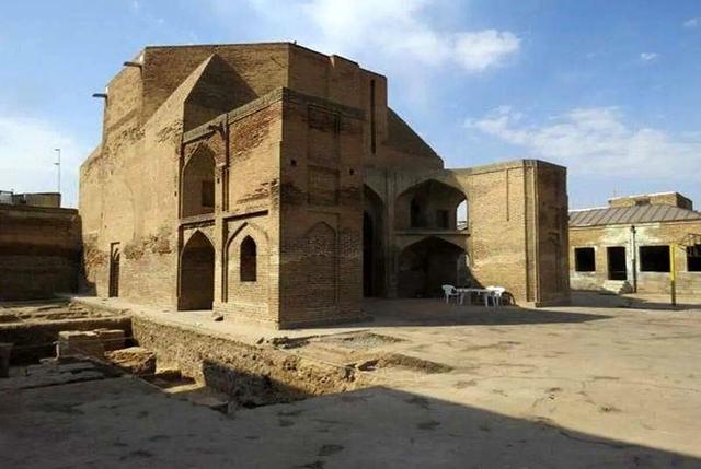 جدال حمام تاریخی و خیابان در قزوین | اظهارنظر عجیب شهردار قزوین درباره آثار تاریخی این شهر